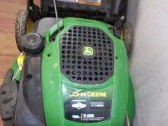 John Deere 22" MowMentum Self-Propelled Lawnmower! Starts and runs, but wont stay running. Most likely just needs carb cleaning/replacement. (RD)