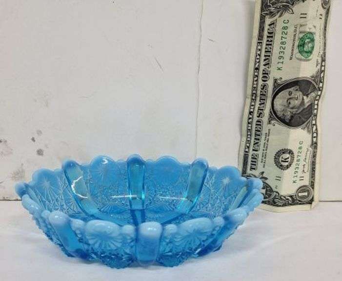 Fenton Glass Oval Dish. ~ cash only~. (1A)