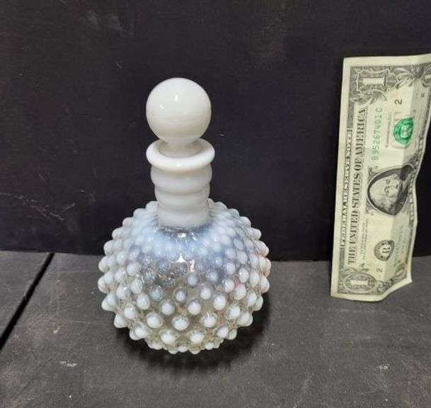 Fenton Perfume Bottle. ~ cash only~. (1A)