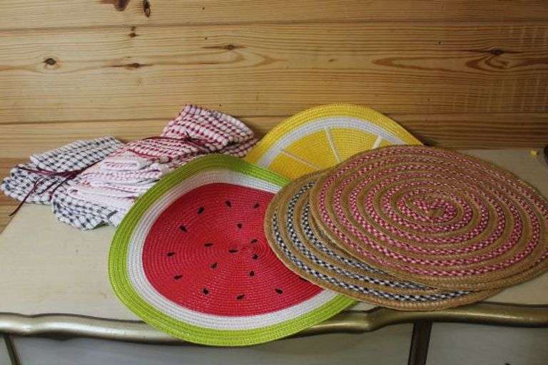Summertime Wicker Placemats and 2 Sets of Kitchen Towels.