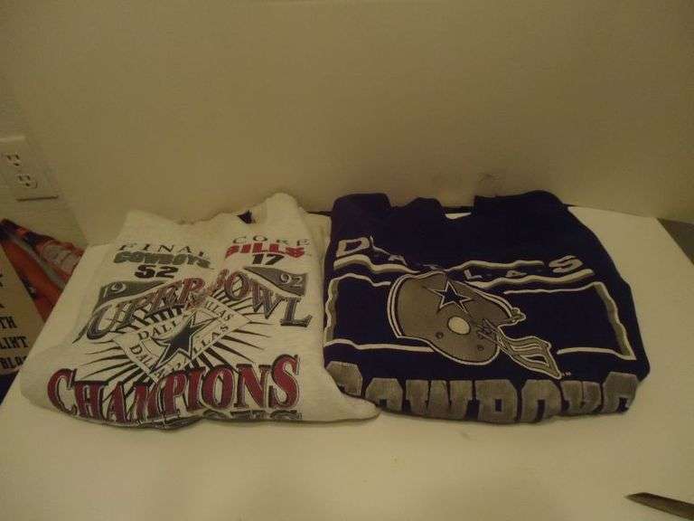 CASH ONLY  2 Dallas Cowboys sweat shirts.  (U)