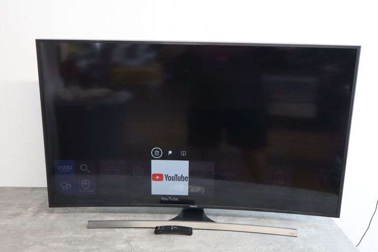 Samsung 55" CURVED Smart TV w/Remote! Works great! (8A)