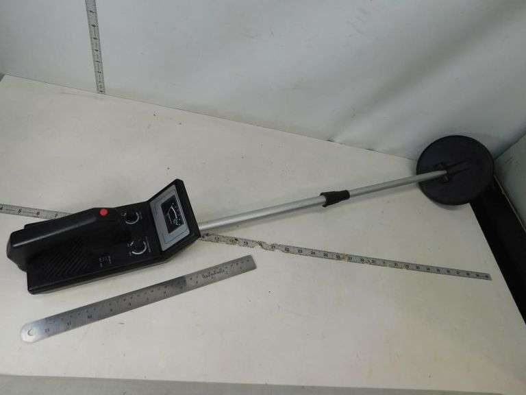 Metal Detector- Works Great