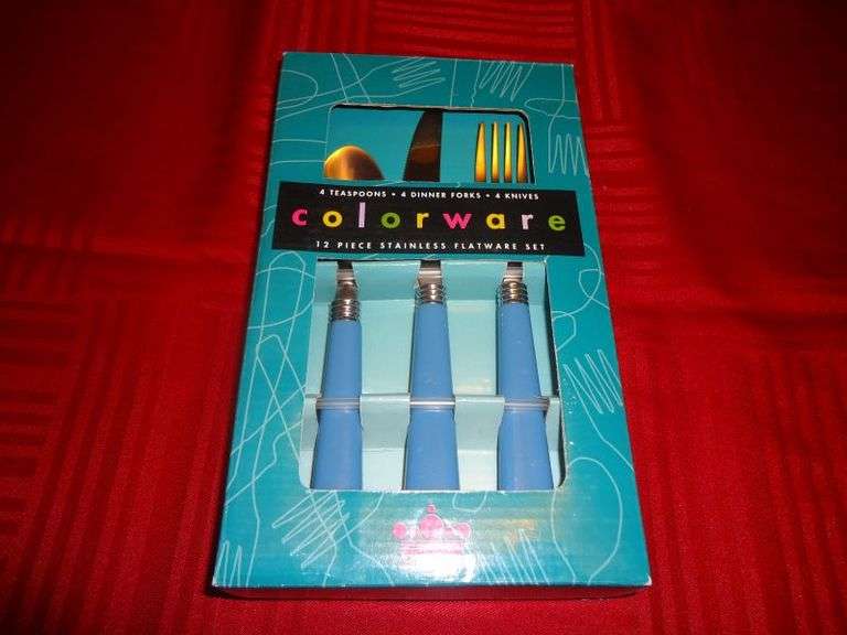 CASH ONLY New 12 Piece Flatware Set. (K)