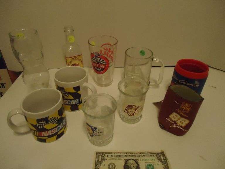 CASH ONLY  Nascar lot of cups and glasses etc.  (U)