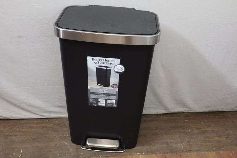 Better Homes & Gardens Standard Step Trash Can! (W1)
