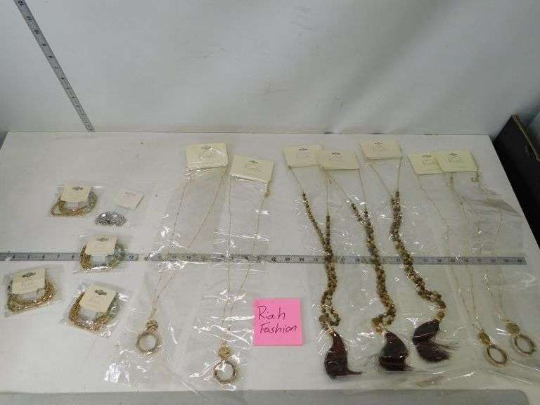 New in Package Riah Fashion Jewelry