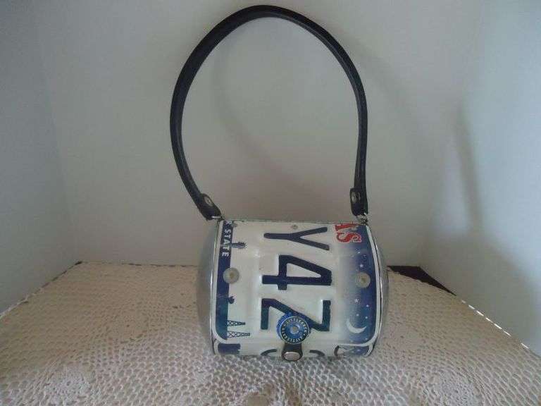 CASH ONLY  To Cute!  Little Metal Purse made from Texas License Plates, by Little Earth.
