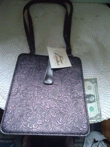 CASH ONLY  New with tag, Texas leather Handbag.