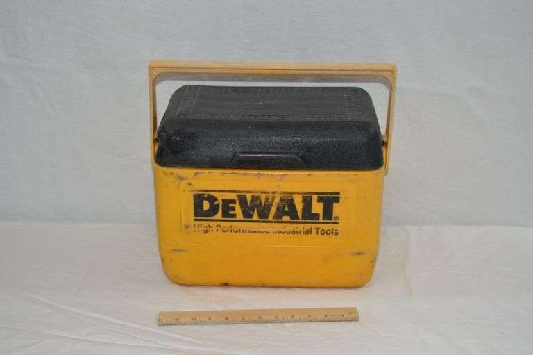 DEWALT COOLER