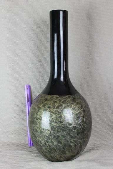 CASH ONLY Beautiful Gold and Black Floor Vase Must See 26 Inches Tall - Matches #20  (L2-4)