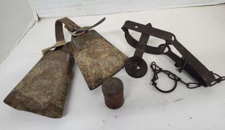 Cow Bells, Trap and small tin canister. ~ cash only ~ . (1C)