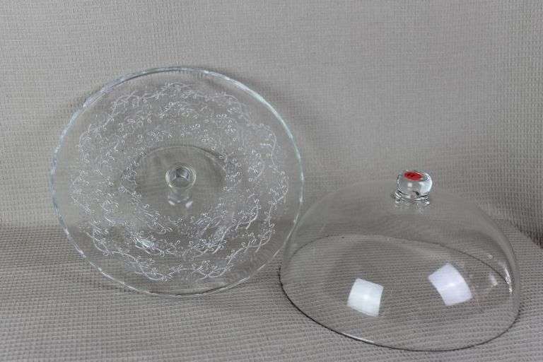CASH ONLY Beautiful Ornate Pedestal PIE Dish With Dome Lid -  You Don't See These Very Often! (l2-2)