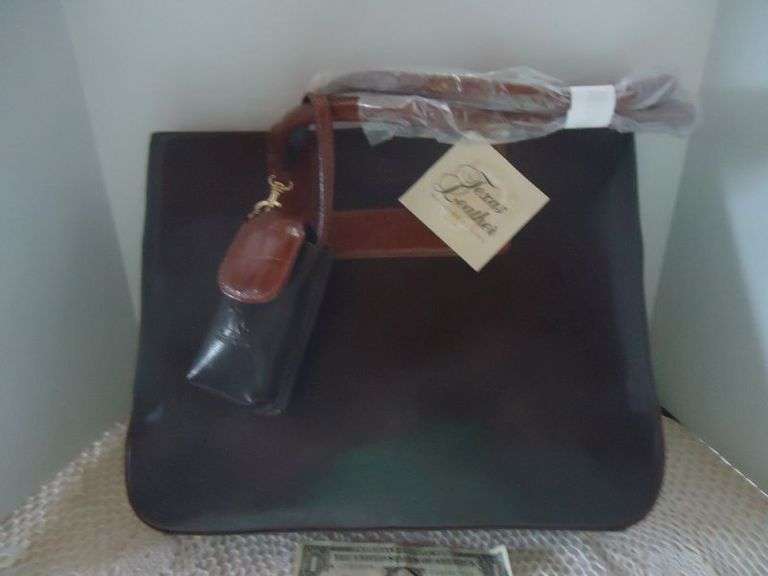 CASH ONLY  New with tag, Texas leather Handbag.