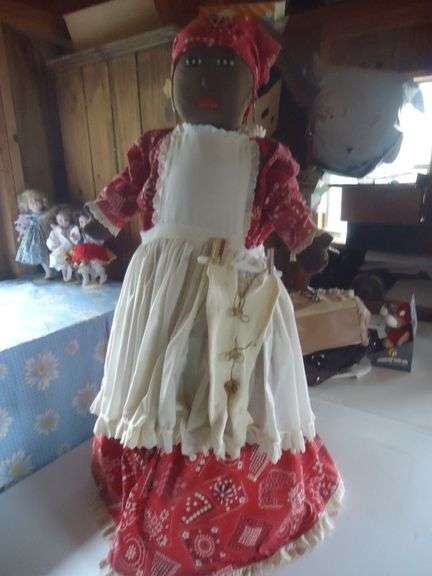 CASH ONLY  3ft, tall Aunt Jemima, needs her dress washed.