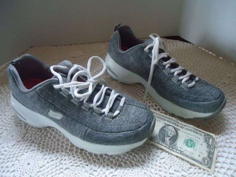 CASH ONLY  Grey Barely used size 10 Sketchers Memory Foam Sneakers.