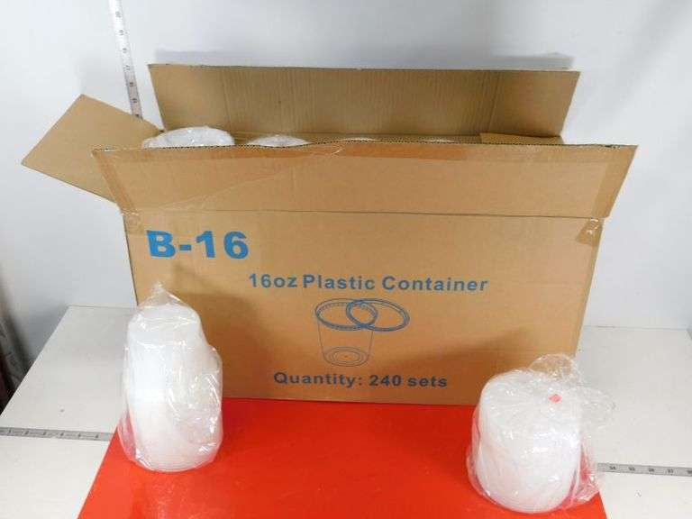 Commercial 16 oz Plastic Container w/Lids- New in Box