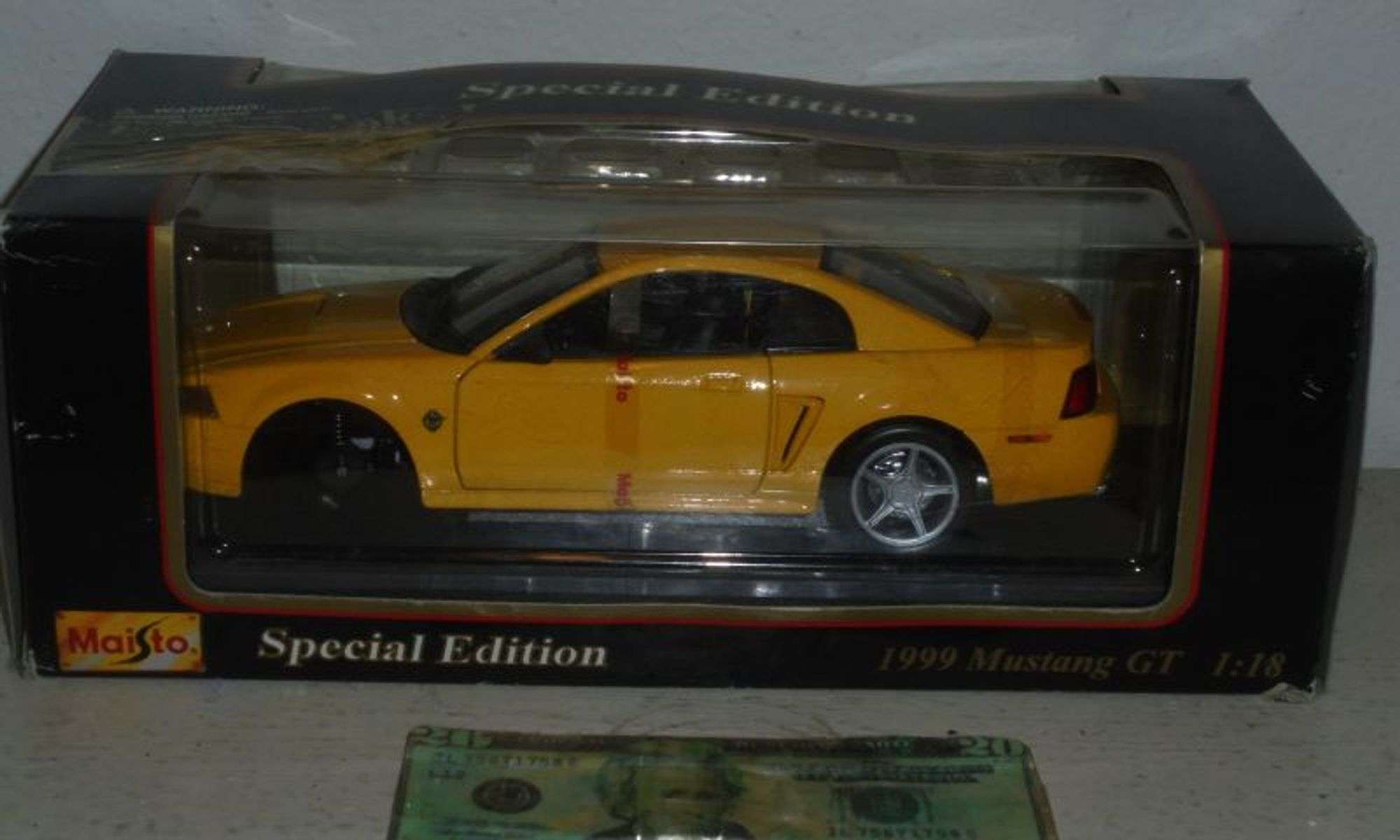 Maisto Special Edition 1999 Mustang GT 1:18 in the Box. - Texas