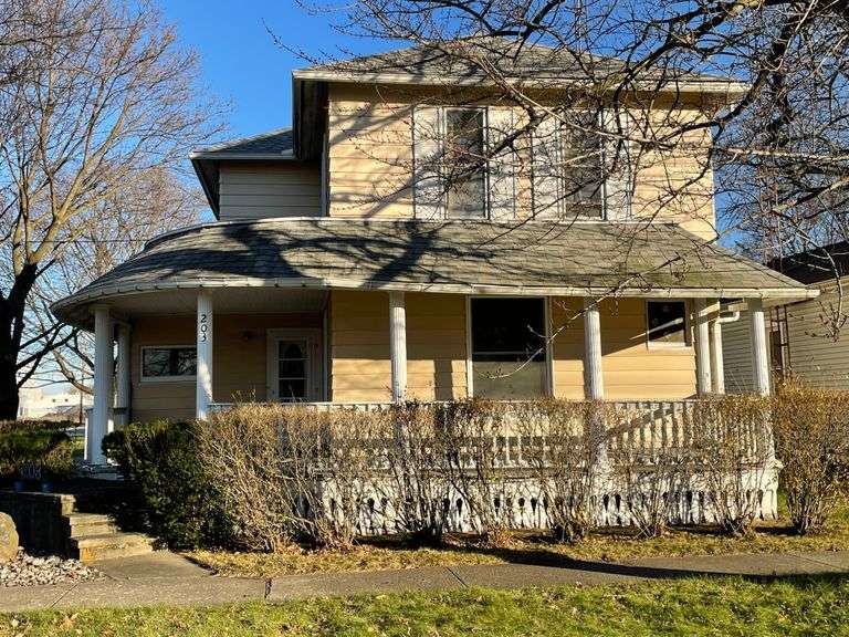  203 S Michigan Avenue, Edgerton, Ohio 43517