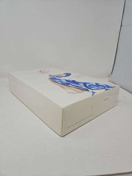 Benefit Ball Barbie Classique Collection