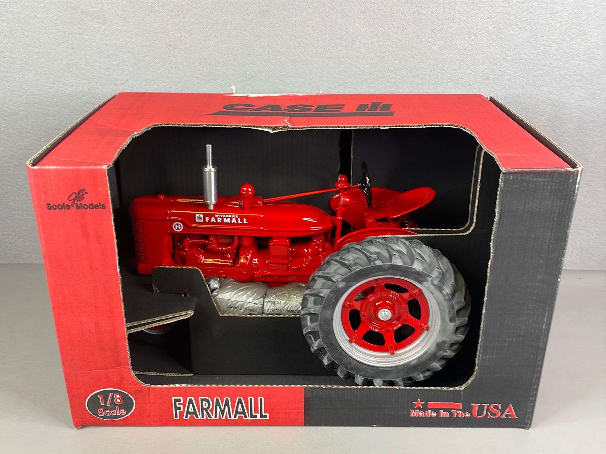 IH McCormick Farmall H Tractor, 1/8 Scale, Scale Models - United