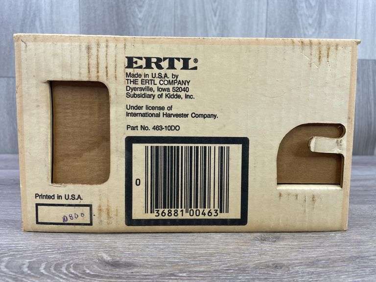 International 1586 WF W/Cab, 1/16, Ertl