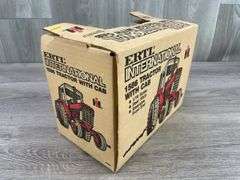 International 1586 WF W/Cab, 1/16, Ertl