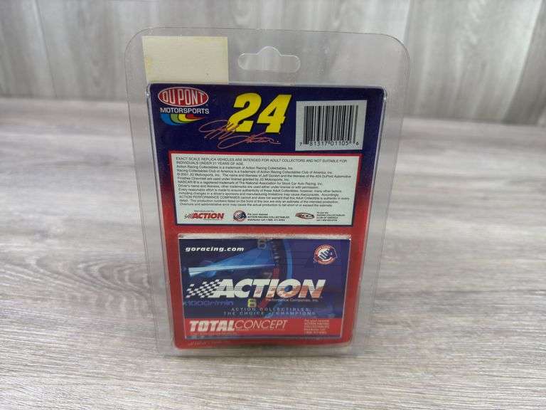 Jeff Gordon #24 DuPont & Pepsi-Star Wars Race Cars, 1/64, Winner’s Circle & Action