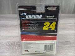 Jeff Gordon #24 DuPont & Pepsi-Star Wars Race Cars, 1/64, Winner’s Circle & Action
