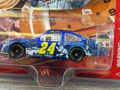 Jeff Gordon #24 DuPont & Pepsi-Star Wars Race Cars, 1/64, Winner’s Circle & Action