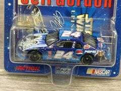 Jeff Gordon #24 DuPont & Pepsi-Star Wars Race Cars, 1/64, Winner’s Circle & Action