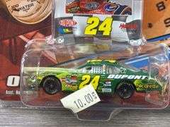 Jeff Gordon #24 DuPont & Pepsi-Star Wars Race Cars, 1/64, Winner’s Circle & Action