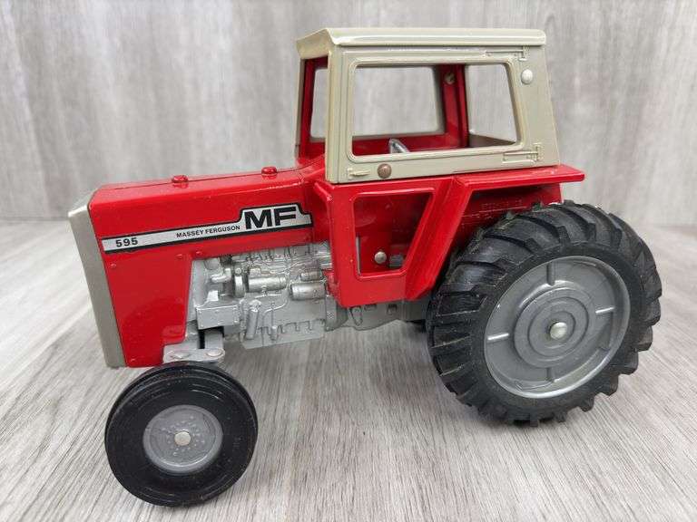Massey Ferguson 595 WF, 1/16, Ertl, Stock #1105