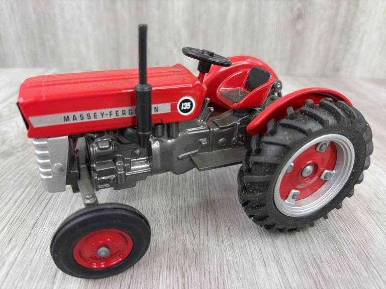 Massey Ferguson 135 WF, 1/16, 3 PT., Scale Models