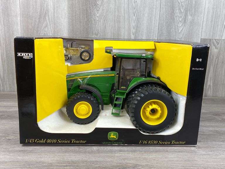 John Deere 8530 Duals & Gold 4010, Waterloo Collector Series
