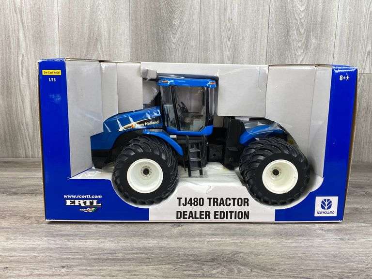 New Holland TJ480 4WD Duals, Dealer Edition, 1/16