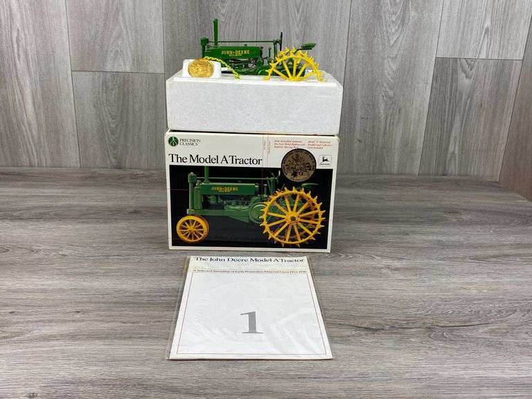 John Deere A, Precision Classics 1, #330, 1/16