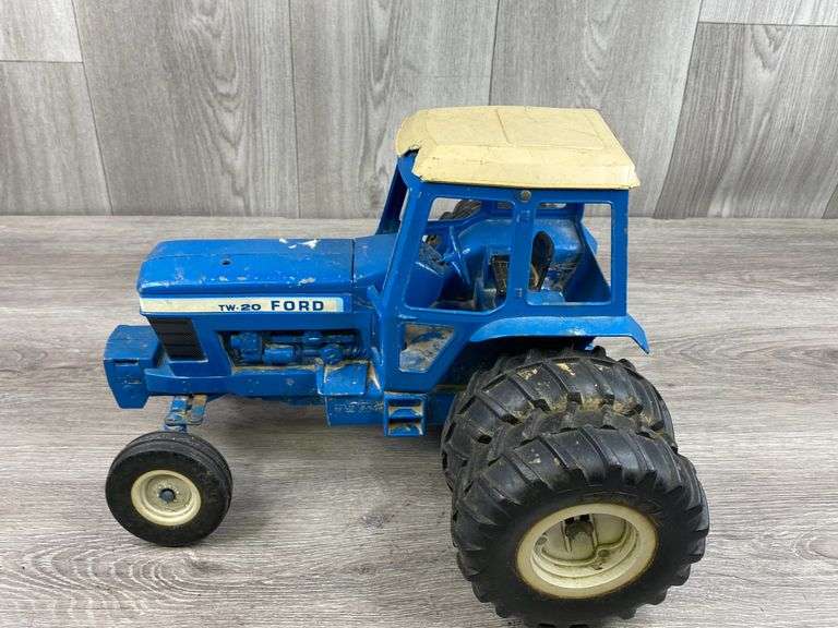 Tracteur Miniature Ford TW 10 - Marque Ertl - Modèle Réduit Occasion