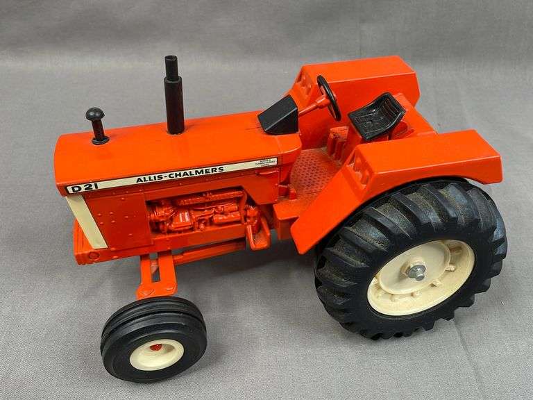 Allis-Chalmers D21 WF, Series II Turbo Charged Diesel, 1/16, Ertl