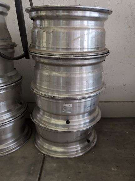 17" Diameter, 4.5" Hub, 7.5" Width, GMC Sierra Wheels