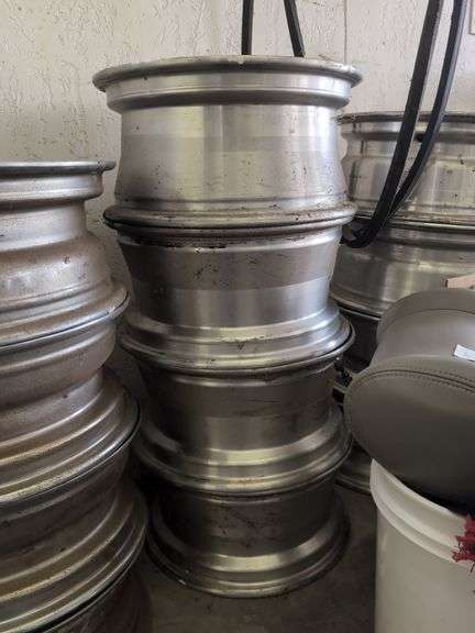 16" Diameter, 2.5" Hub, 8" Width, Mercury Cougar Wheels