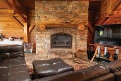 Tract 1: 93+/- Ac., House, Hangar & Runway