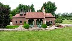 Tract 1: 93+/- Ac., House, Hangar & Runway
