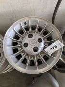 16" Diameter, 2.5" Hub, 8" Width, Mercury Cougar Wheels