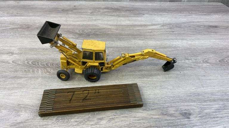 Ford 555A Backhoe/Loader, 1/32, Ertl; Slide Ruler