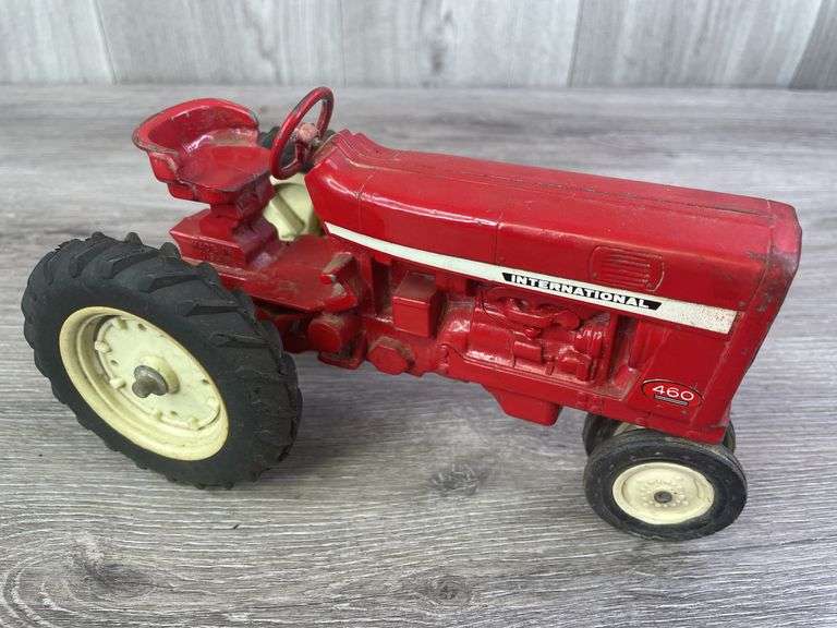 International 460 NF, 1/16, Ertl