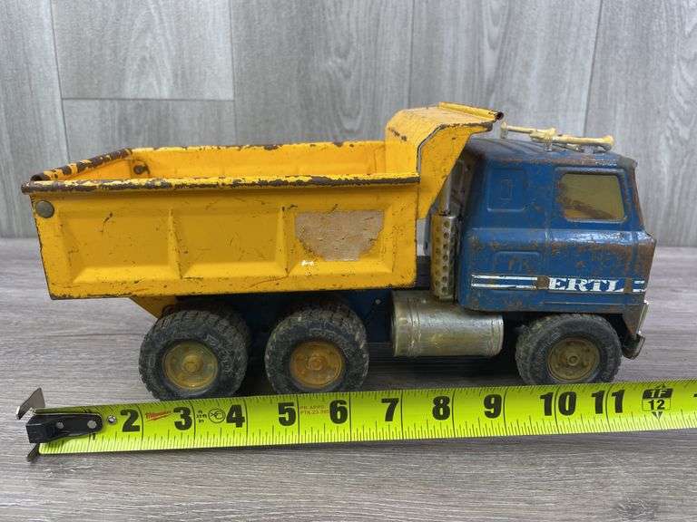 International Hydraulic Dump Truck-Ertl, GT Dumper-Clover