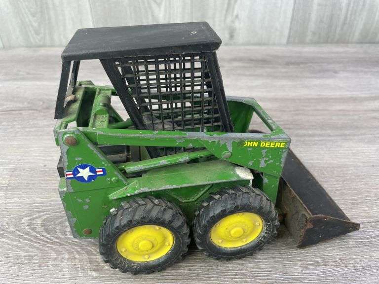 John Deere-Ertl & New Holland-Custom Skid Steers, 1/16