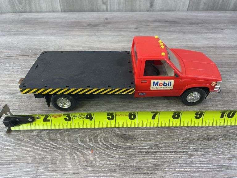 International Express Tow Truck & Mobil Flatbed Truck