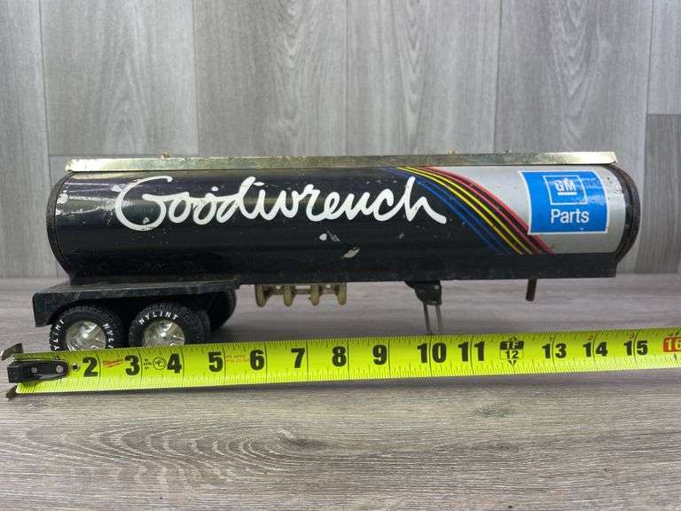Goodwrench & Overnight Tanker Express Tankers, Nylint